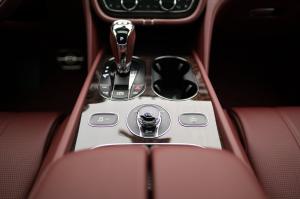 Bentley Bentayga V8 Centenary Specifications 2020 года  (UAE)